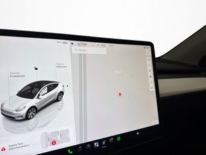 Tesla Model Y bild 15