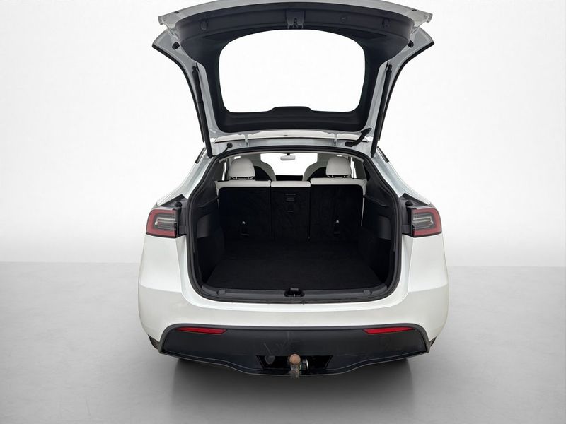Tesla Model Y bild 22