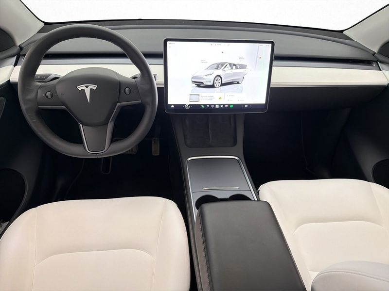 Tesla Model Y bild 13