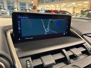 Lexus NX bild 11