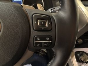 Lexus NX bild 17