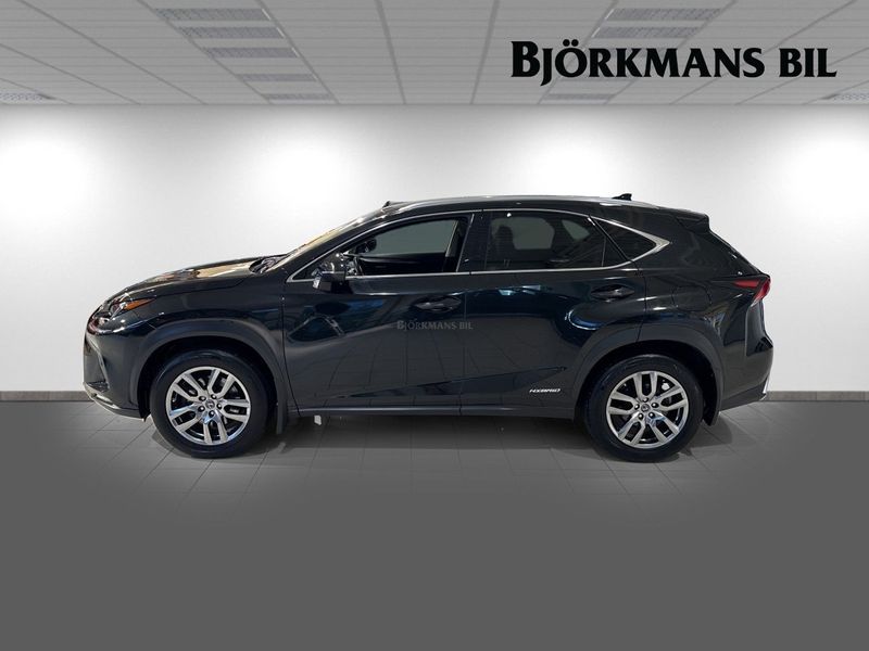 Lexus NX bild 4