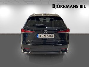 Lexus NX bild 5