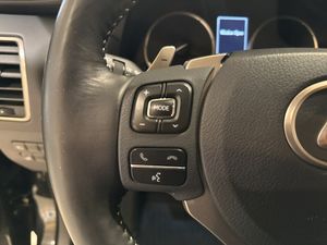 Lexus NX bild 18