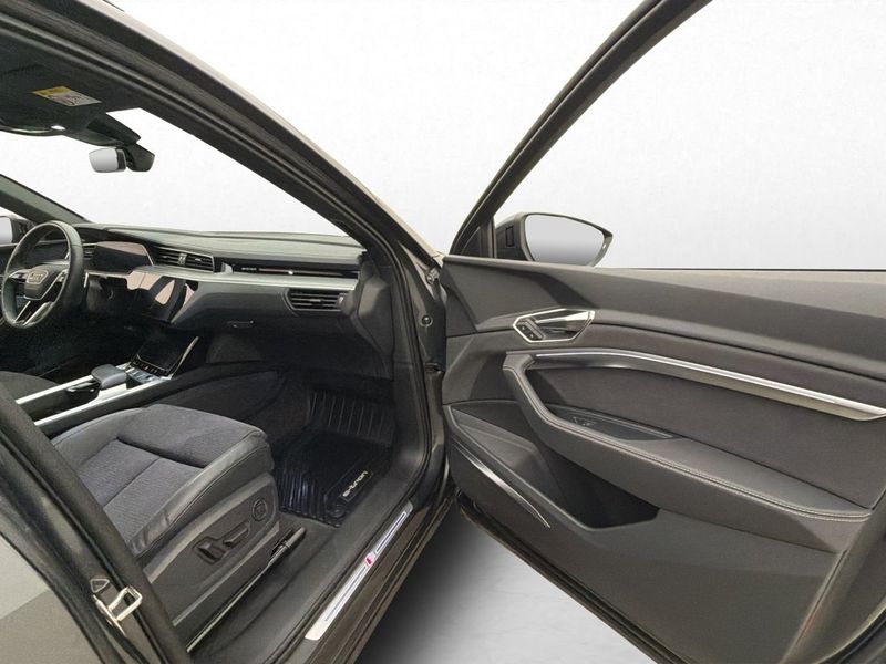 Audi Q8 e-tron bild 19