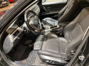 BMW 330 bild 4