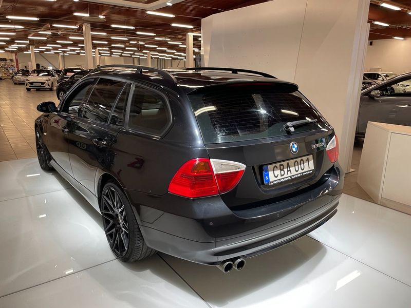 BMW 330 bild 7