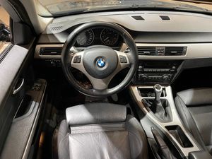 BMW 330 bild 6