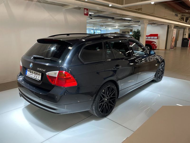 BMW 330 bild 10