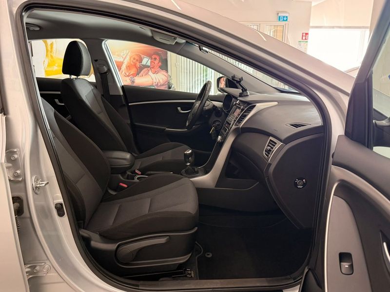 Hyundai i30 bild 12