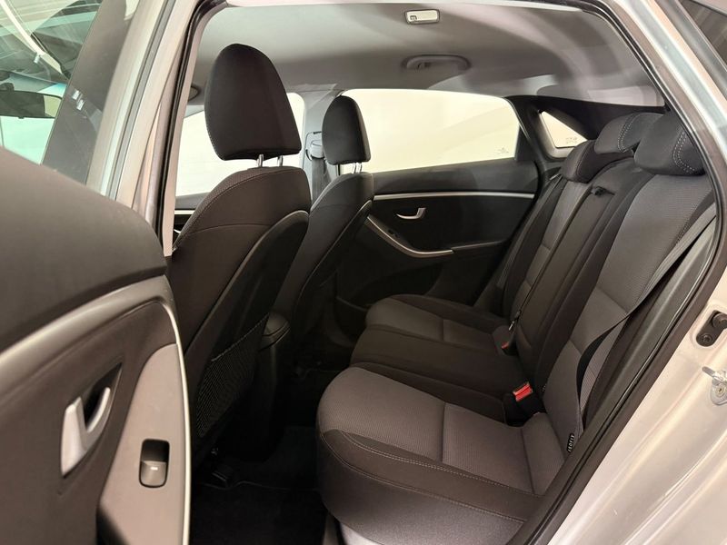 Hyundai i30 bild 14