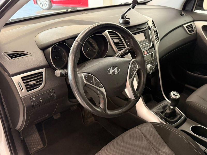 Hyundai i30 bild 7