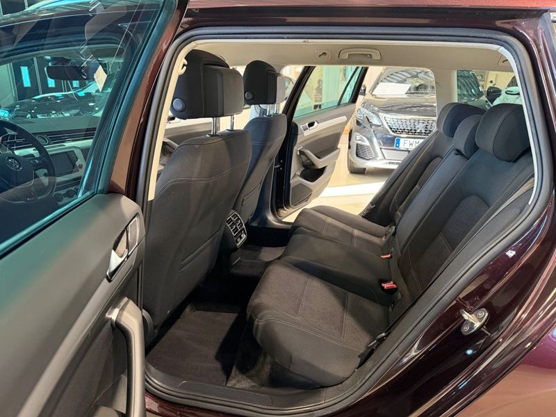 Volkswagen Passat bild 11