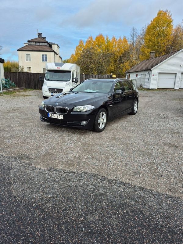 BMW 520 d Touring Steptronic Euro 5 - 2011
