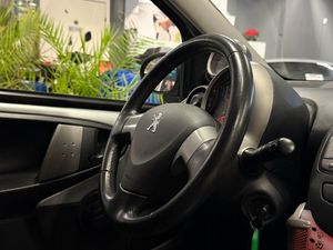 Peugeot 107 bild 16