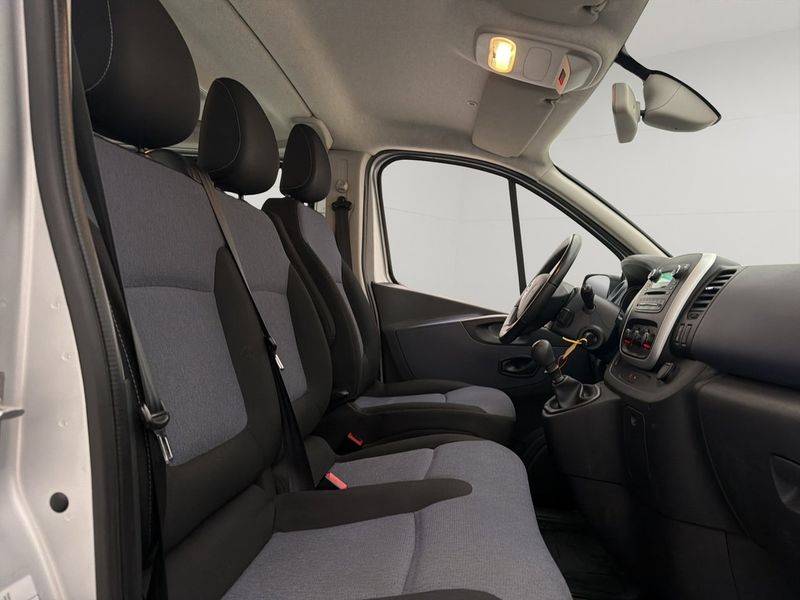 Opel Vivaro bild 26