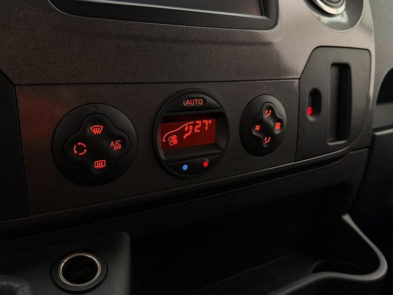 Renault Master bild 24
