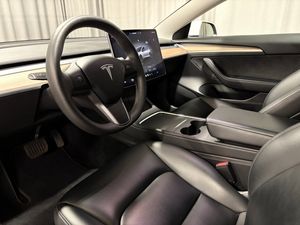 Tesla Model 3 bild 13
