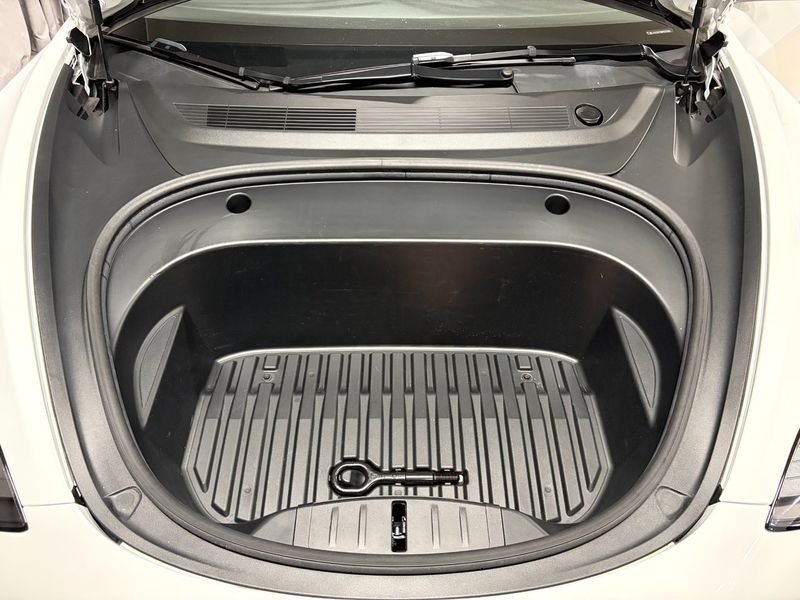Tesla Model 3 bild 22