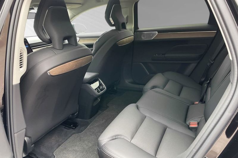 Volvo ES90 bild 8