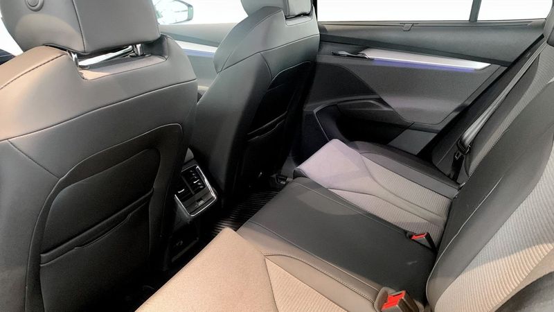 Skoda Enyaq bild 11