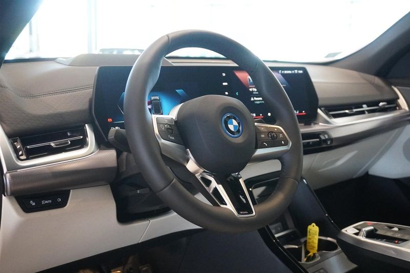 BMW iX2 bild 2