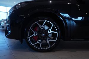 BMW iX2 bild 12