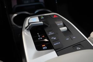 BMW iX2 bild 9