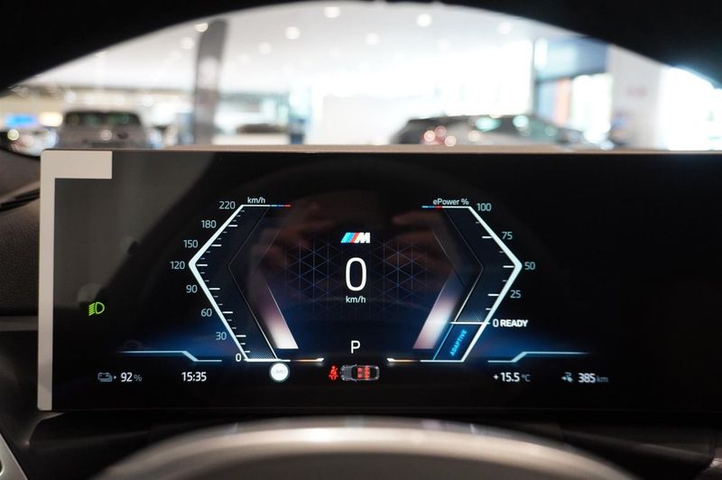 BMW i4 bild 11