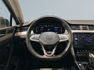 Volkswagen Passat bild 9