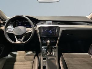 Volkswagen Passat bild 8