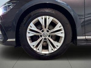 Volkswagen Passat bild 14