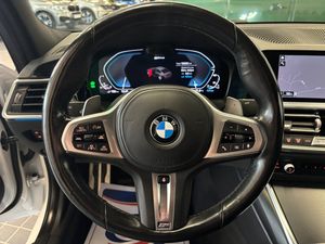 BMW 330 bild 9