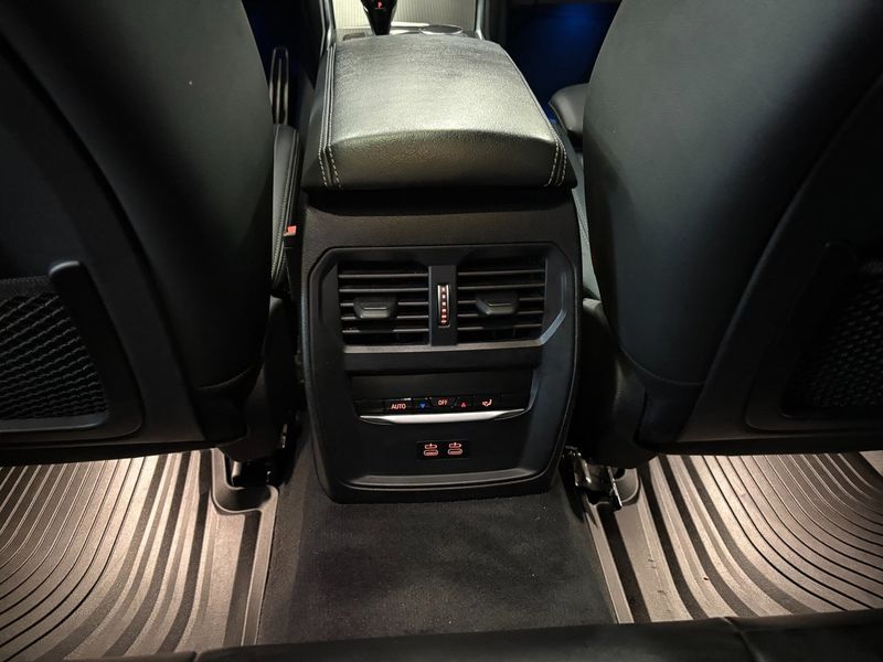 BMW 330 bild 21
