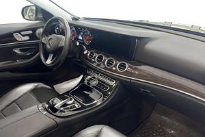 Mercedes E220 bild 10