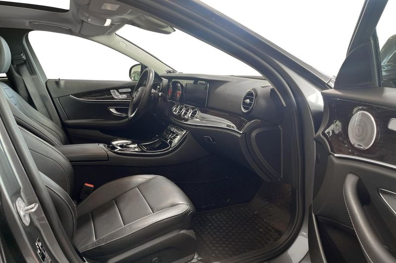 Mercedes E220 bild 9