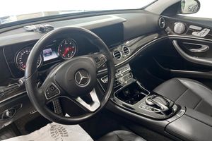 Mercedes E220 bild 7