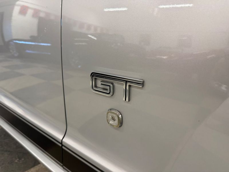 Ford Mustang bild 14