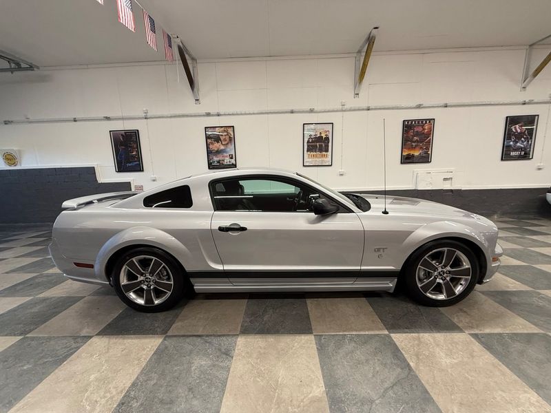 Ford Mustang bild 2