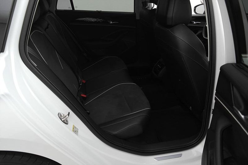 Volkswagen Passat bild 22