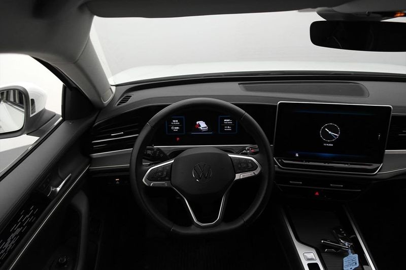Volkswagen Passat bild 9