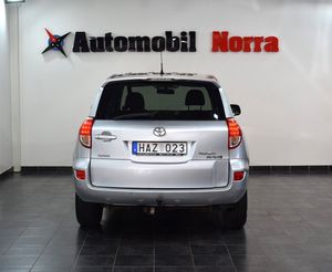 Toyota RAV4 bild 4