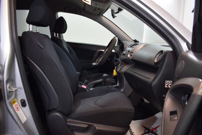 Toyota RAV4 bild 10