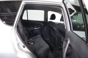 Toyota RAV4 bild 12