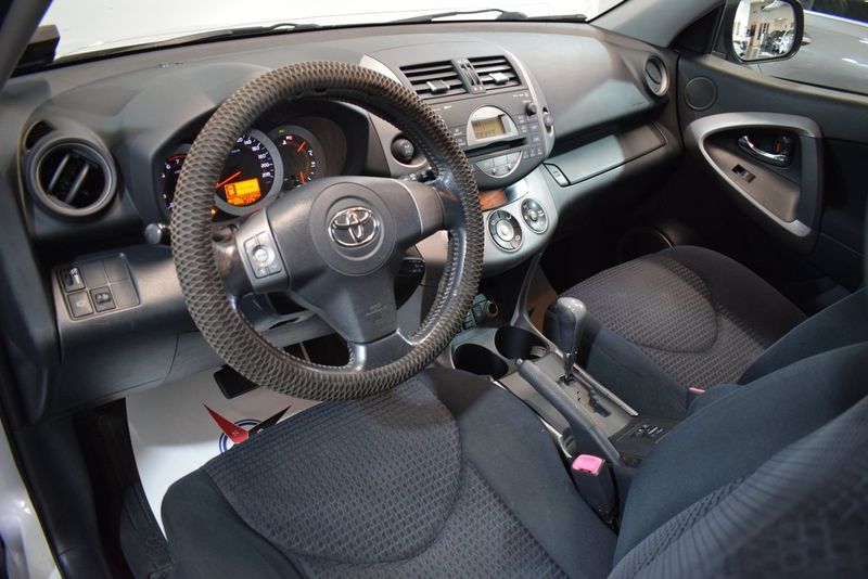 Toyota RAV4 bild 7