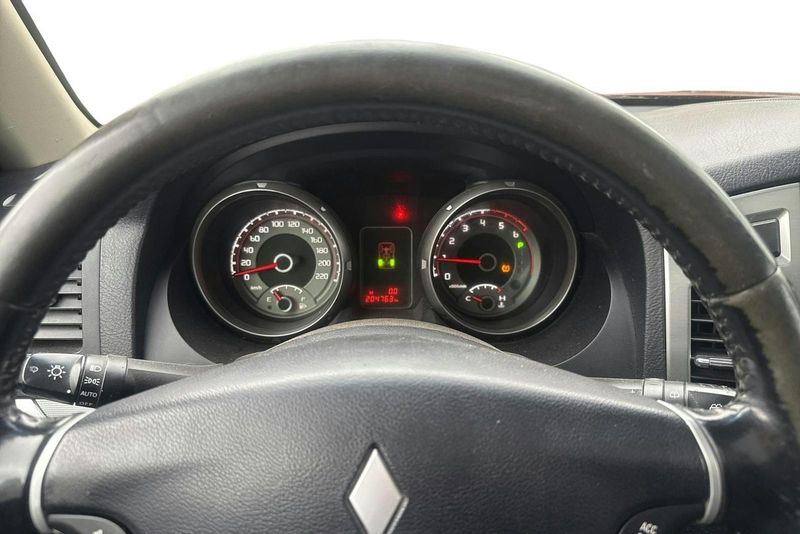 Mitsubishi Pajero bild 11