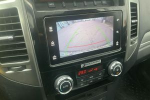 Mitsubishi Pajero bild 13