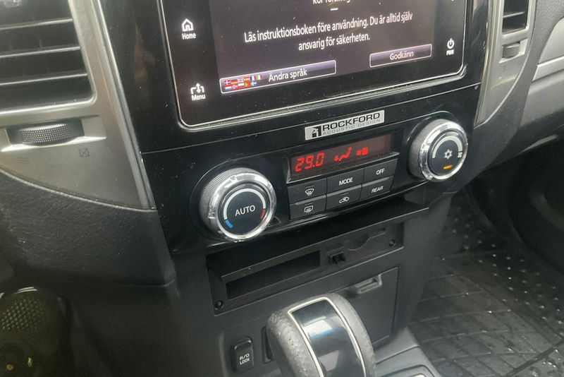 Mitsubishi Pajero bild 17
