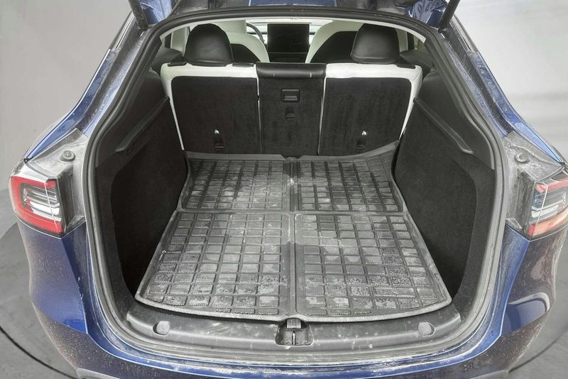 Tesla Model Y bild 9