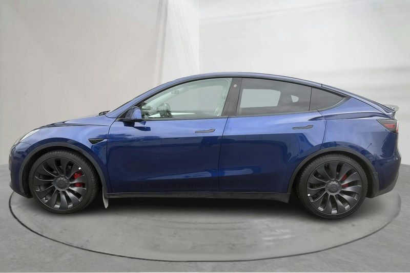 Tesla Model Y bild 2